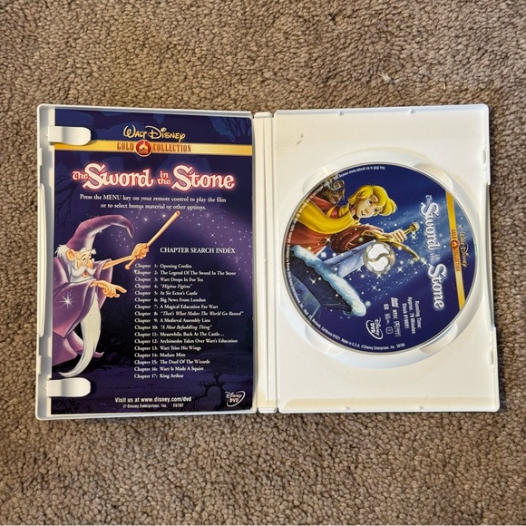 The Sword in the Stone Gold Collection DVD - Picture 2 of 4